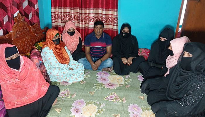 সাত বউ নিয়ে সুখের সংসার প্রবাসীর