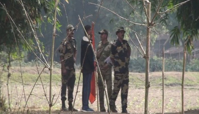 বাংলাদেশে ঢুকে বৃদ্ধাকে মারধরের অভিযোগ বিএসএফের বিরুদ্ধে 