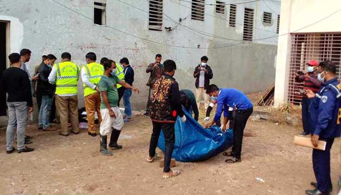 রাজশাহীর এমপি ফারুকের কার্যালয়ের ম্যানহোল থেকে লাশ উদ্ধার