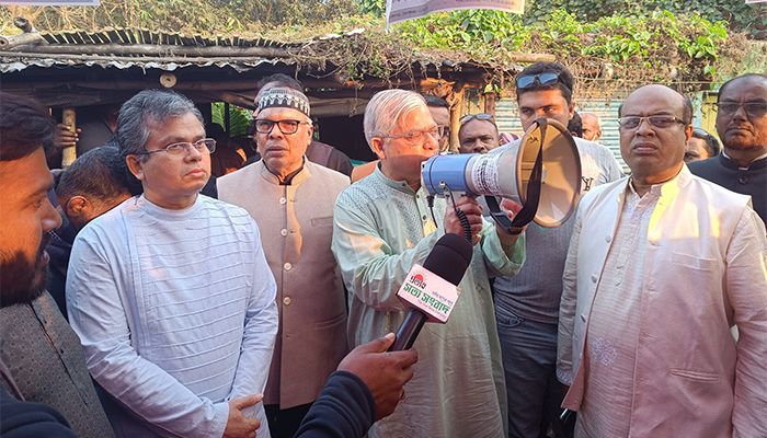 ঝিনাইদহে স্বতন্ত্র প্রার্থী মহুলের ১৫টি পথসভা