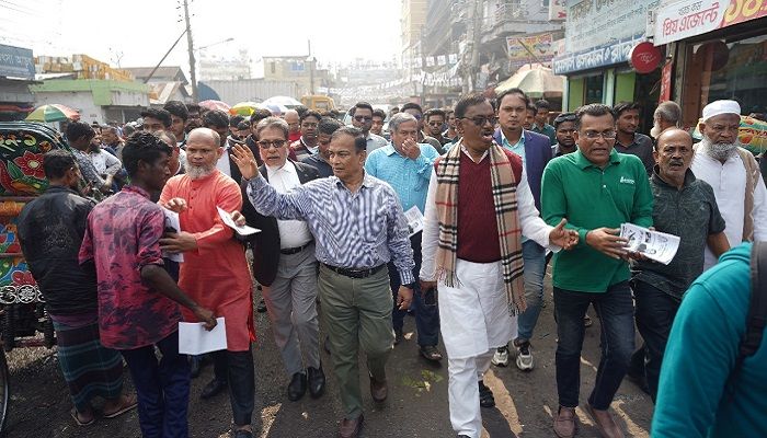 অবৈধ টাকায় নির্বাচন করছে স্বতন্ত্র প্রার্থী, অভিযোগ আ.লীগ প্রার্থীর