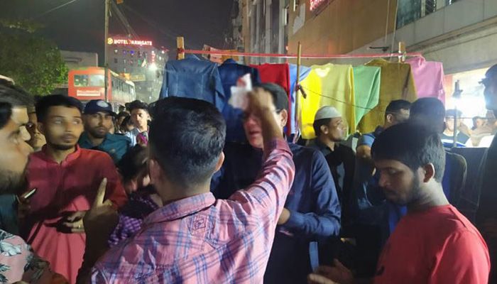 ফার্মগেটে পাঁচ সেকেন্ডের ব্যবধানে দুটি ককটেল বিস্ফোরণ