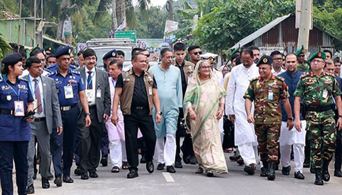 টু্ঙ্গিপাড়া থেকে কোটালীপাড়ায় প্রধানমন্ত্রী