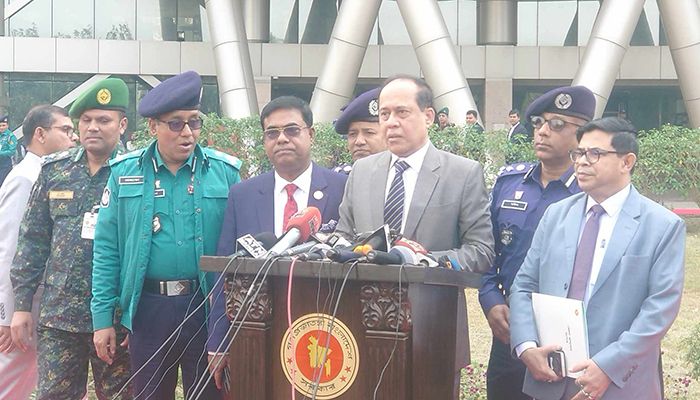 ভোটে কারচুপি ঠেকাতে মাঠ প্রশাসনকে সিইসির নির্দেশনা