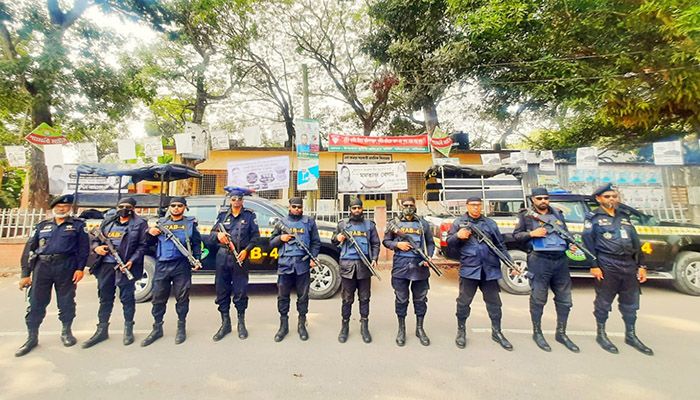 নির্বাচনকে সামনে রেখে মানিকগঞ্জে র‌্যাবের টহল জোরদার 