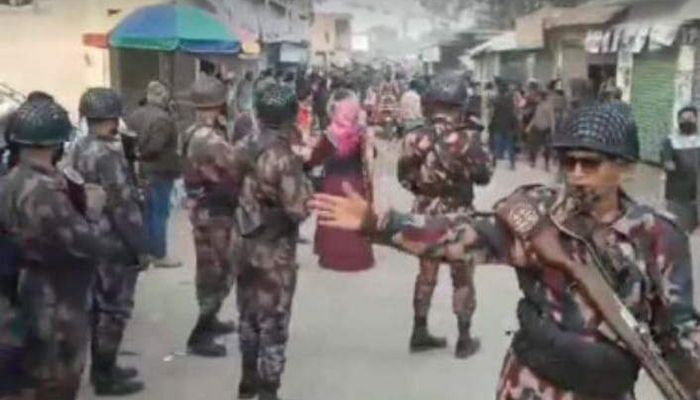 রাজশাহীতে নৌকার অফিসে হামলা, আহত ২০
