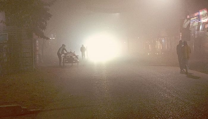 শেরপুরে কনকনে শীতে বিপর্যস্ত জনজীবন