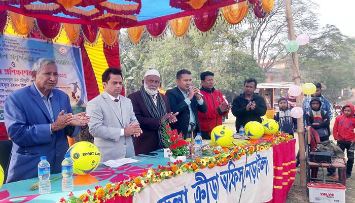 নড়াইলে মাসব্যাপী ফুটবল প্রশিক্ষণ অনুষ্ঠিত 