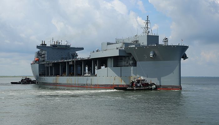 এবার মার্কিন যুদ্ধজাহাজে হুতির রকেট হামলা