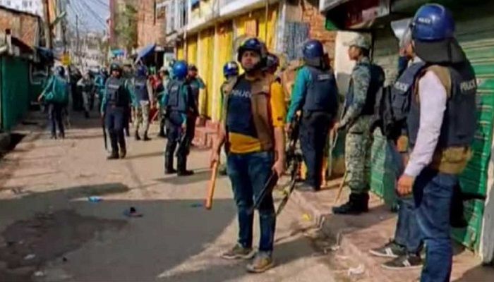 চট্টগ্রামে পুলিশ-বিএনপির সংঘর্ষ