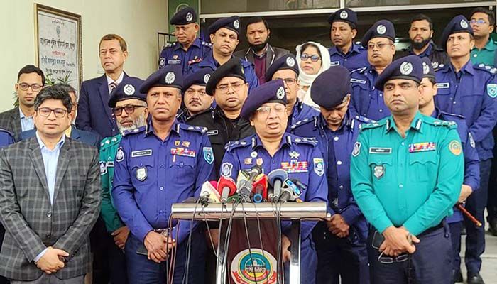 ভোটারদের কেন্দ্রে যেতে বাধা দিলে কঠোর ব্যবস্থা: আইজিপি