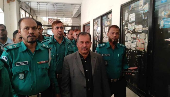 ৫ মামলায় বিএনপির মিডিয়া সেলের প্রধান স্বপন গ্রেপ্তার