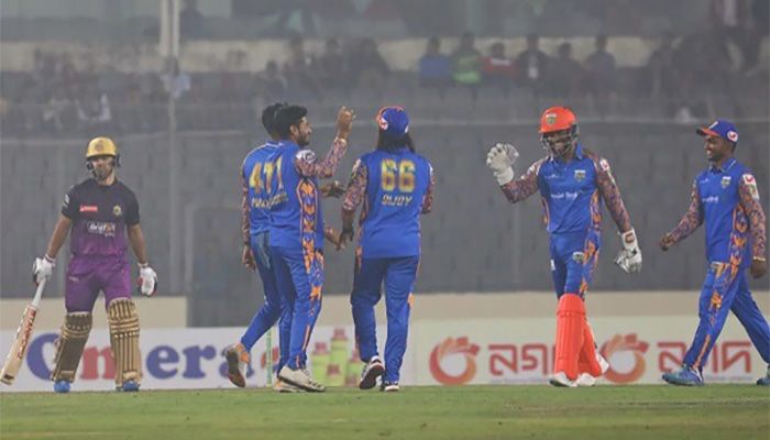 চট্টগ্রামকে হারিয়ে খুলনার উড়ন্ত সূচনা