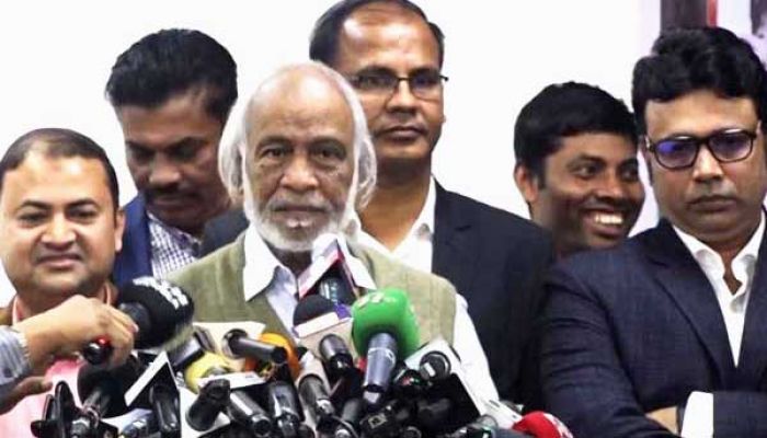 ভারতকে যে বিষয়ে ভাবতে বললেন মঈন খান