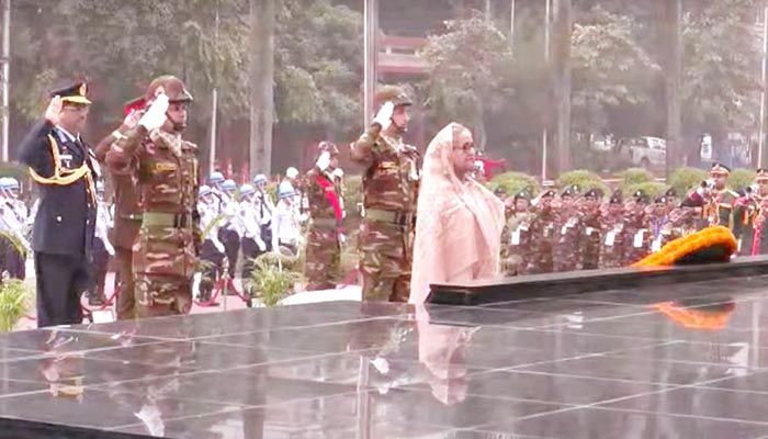 শিখা অনির্বাণে প্রধানমন্ত্রীর শ্রদ্ধা