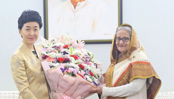 চীনের কাছে আরও সহযোগিতা চান প্রধানমন্ত্রী