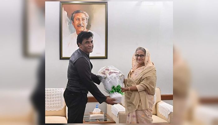শেখ হাসিনাকে পা‌কিস্তানের অভিনন্দন