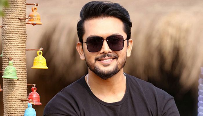 পূর্বাচলে ১০ কাঠার প্লট পেলেন আরিফিন শুভ