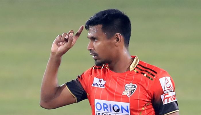 বিপিএলের ফাইনাল খেলছেন মুস্তাফিজ