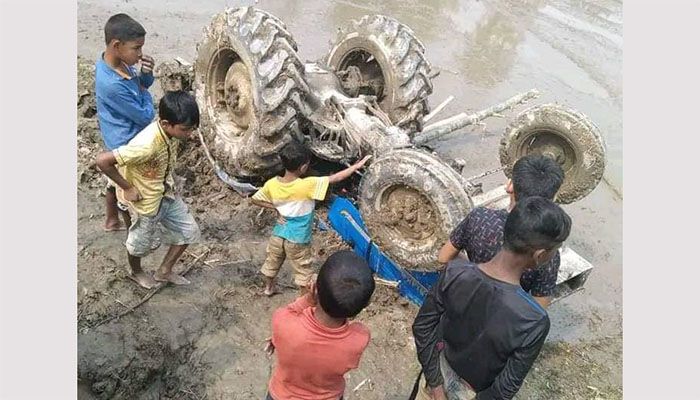 লালমনিরহাটে ট্রাক্টর উল্টে চালক নিহত
