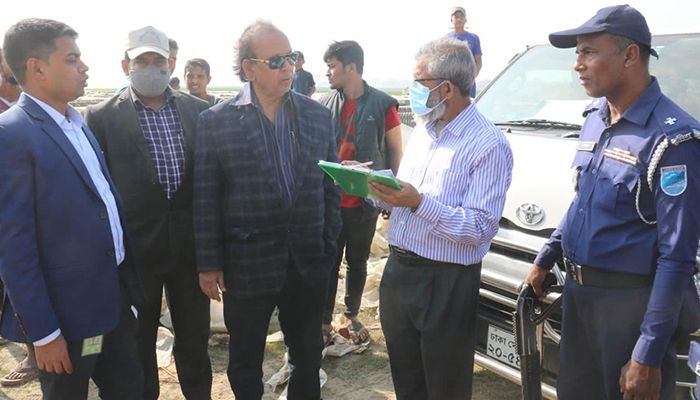 আদালতের নির্দেশ উপেক্ষা করায় গুঁড়িয়ে দেওয়া হলো অবৈধ ইটভাটা