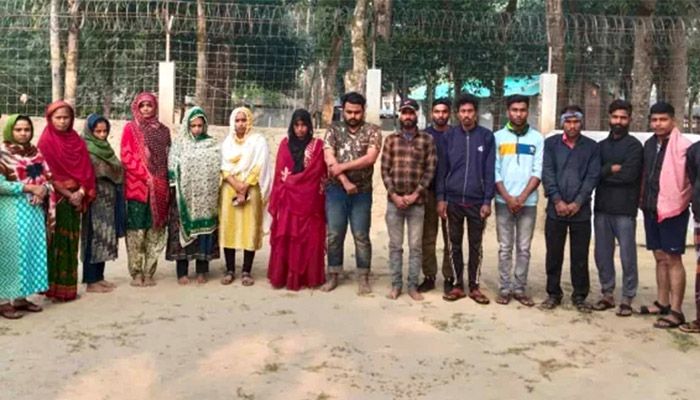ঝিনাইদহ সীমান্তে ভারতীয় নাগরিকসহ ২০ জন গ্রেপ্তার