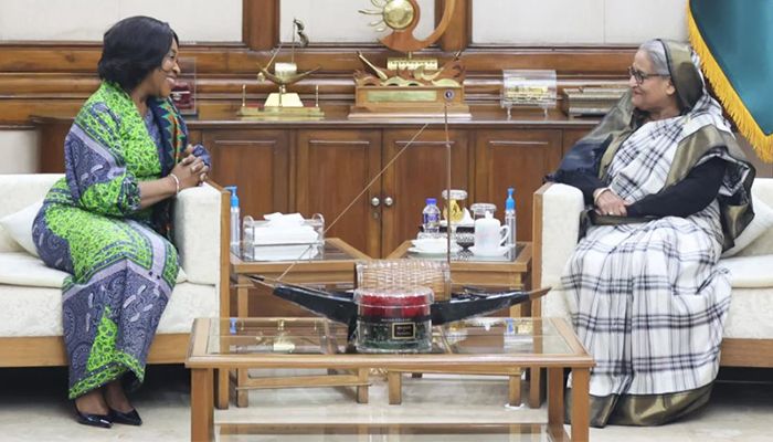 বাংলাদেশ ও ঘানা ব্যবসা-বাণিজ্য বাড়াতে সম্মত