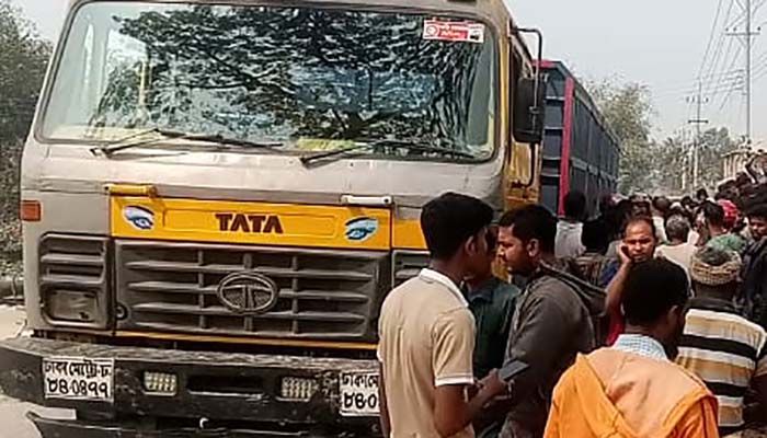 লালমনিরহাটে পৃথক দুর্ঘটনায় দুইজনের মৃত্যু