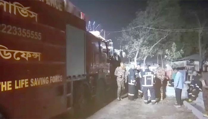 ৭ ঘণ্টা পর বিআইডব্লিইউটিএ’র গুদামের আগুন নিয়ন্ত্রণে