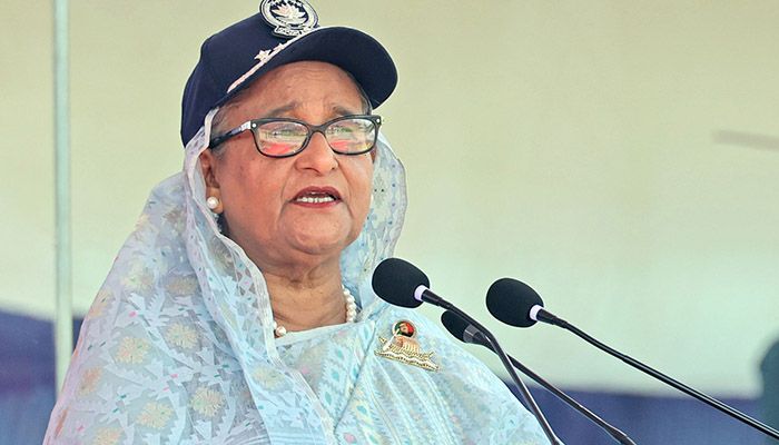 সমৃদ্ধ দেশ গড়তে স্থিতিশীলতা বজায় রাখতে হবে, পুলিশকে প্রধানমন্ত্রী
