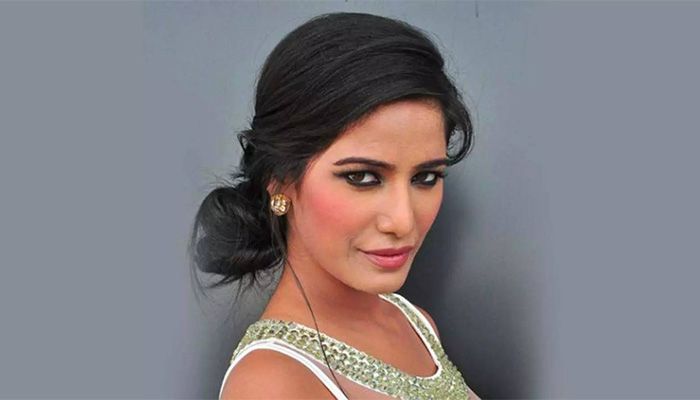 মারা গেছেন অভিনেত্রী পুনম পাণ্ডে