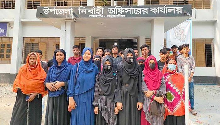 শিক্ষকের ভুলে এসএসসি পরীক্ষায় বসতে পারেননি ১৪ পরীক্ষার্থী