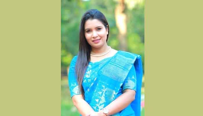 অবশেষে ছাত্রলীগ নেত্রী স্কুলশিক্ষিকা শিলাকে কারণ দর্শানোর নোটিশ