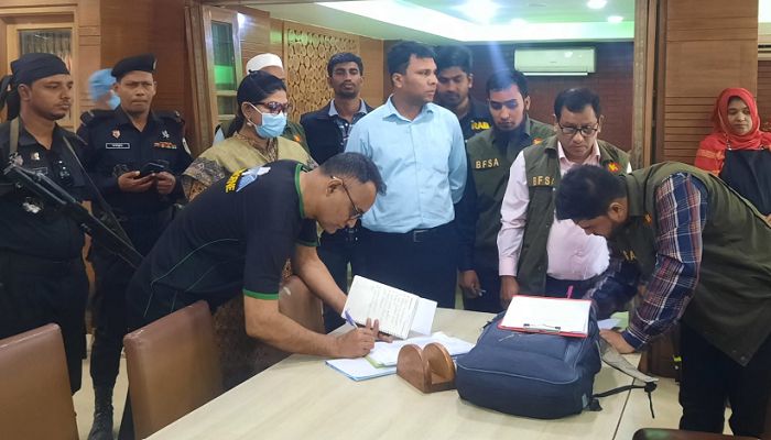 কক্সবাজারে ২ রেস্তোরাঁকে জরিমানা