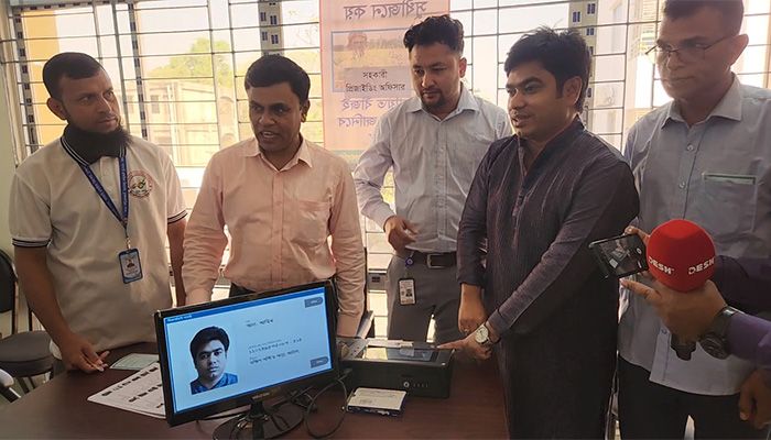 ব্রাহ্মণবাড়িয়া জেলা পরিষদের চেয়ারম্যান পদের ভোটগ্রহণ চলছে