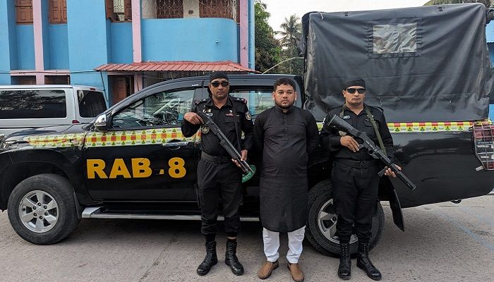 র‌্যাবের হাতে ভুয়া ডিজিএফআই কর্মকর্তা আটক