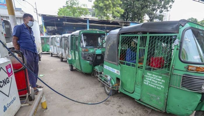 ৫টা নয়, সিএনজি স্টেশন বন্ধ থাকবে বিকেল ৪টা থেকে