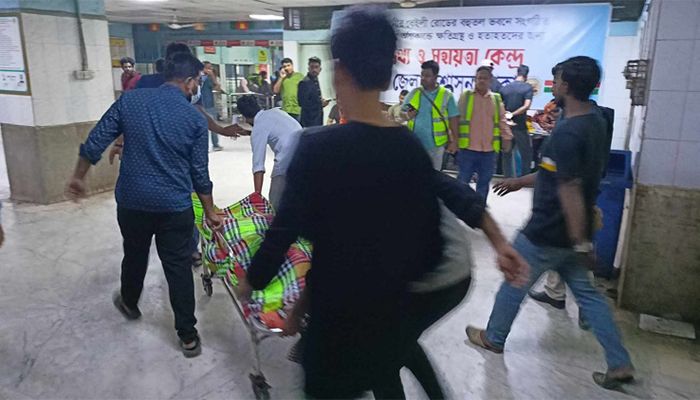 বেইলি রোডে আগুন: ৪৩ জনের মরদেহ বুঝে পেলেন স্বজনরা