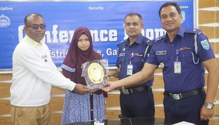 গাইবান্ধায় পুলিশ সদস্যের সন্তানদের মেধাবৃত্তি প্রদান 