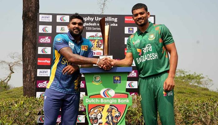 চা বাগানে টি-টোয়েন্টি সিরিজের ট্রফি উন্মোচন