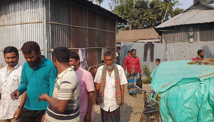 অটোরিকশার ধাক্কায় বৃদ্ধ নিহত, লাখ টাকায় ইউপি চেয়ারম্যানের রফাদফা