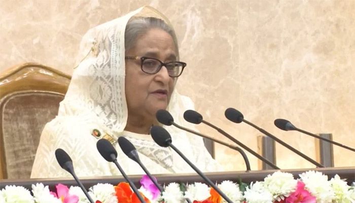 মজুতদার ঠেকাতে ডিসিদের নির্দেশ প্রধানমন্ত্রীর
