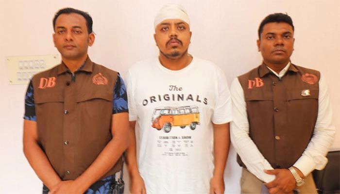 শিক্ষার্থীকে গুলি করা সেই শিক্ষক বরখাস্ত