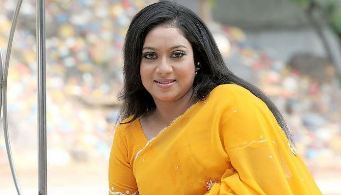 ‘গোপনে দেশ ছাড়া’ নিয়ে ক্ষুব্ধ শাবনূর