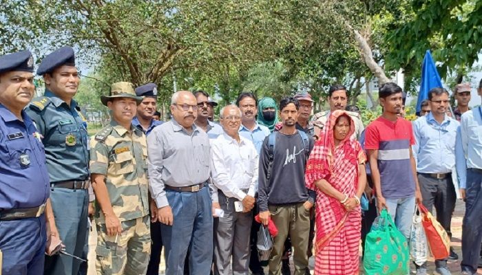 সাজা শেষে দেশে গেলেন ২ ভারতীয় নাগরিক