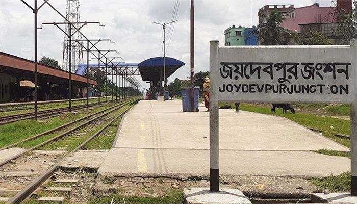 আজ থেকে গার্মেন্টস শ্রমিকদের জন্য চলবে বিশেষ ট্রেন