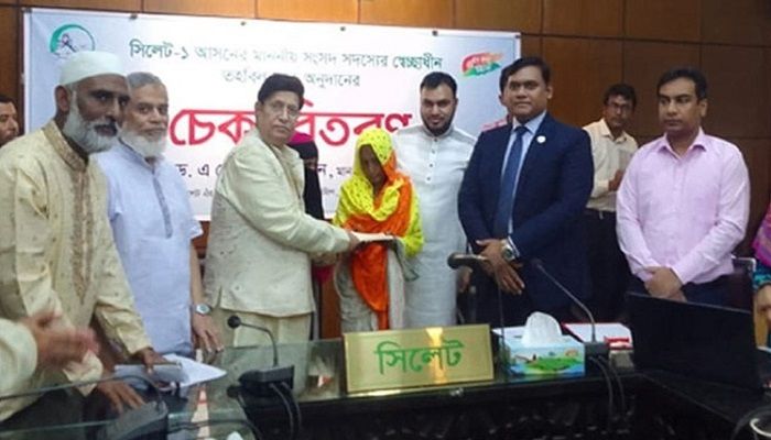 গরিবের পরম বন্ধু শেখ হাসিনা: মোমেন