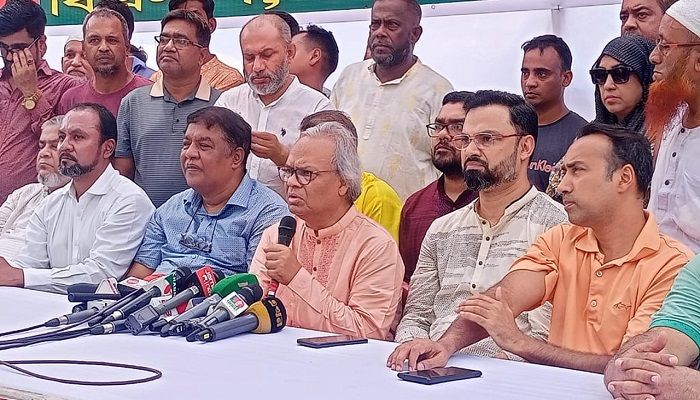 নির্বাচন থেকে সরে দাঁড়ালে বহিষ্কৃতদের ক্ষমা করা হবে: রিজভী