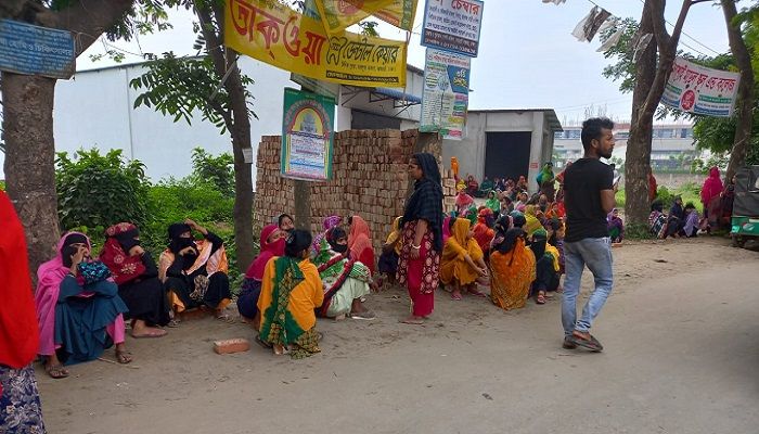 অর্ধেক বেতন পেলেন ওডিসির পোশাক শ্রমিকরা