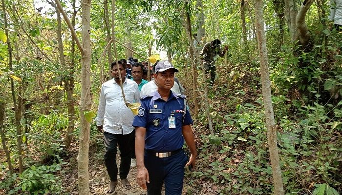 টেকনাফে অপহৃত পল্লী চিকিৎসকসহ ২ জনকে উদ্ধার 